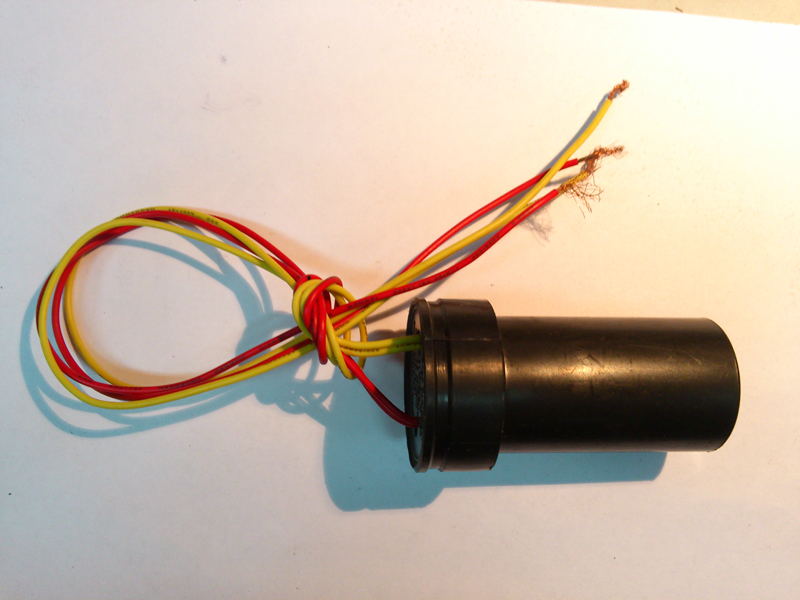 Конденсатор пусковой двойной 12 мкФ + 5 мкФ 500 В CBB60 гибкие выводы