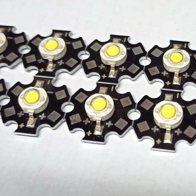 Светодиод-на-плате-3В-20мм-3Вт-6500K