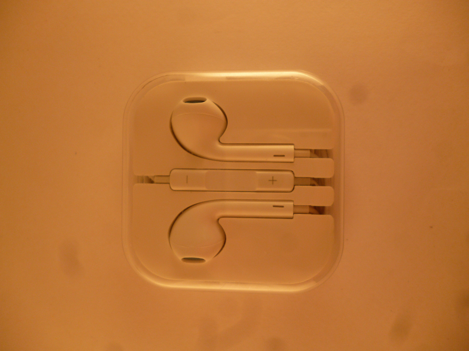 Наушники-вкладыши для  iPod iPhone с микрофоном, белые